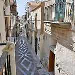 Bed & Breakfast Palazzo Melnis 2*