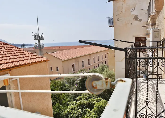 فندق مبيت وإفطار Palazzo Melnis 2*